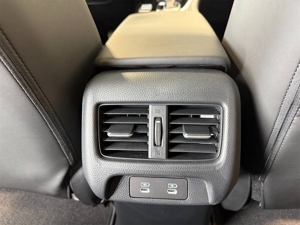 Thumbnail: 2025 Acura ADX - 33