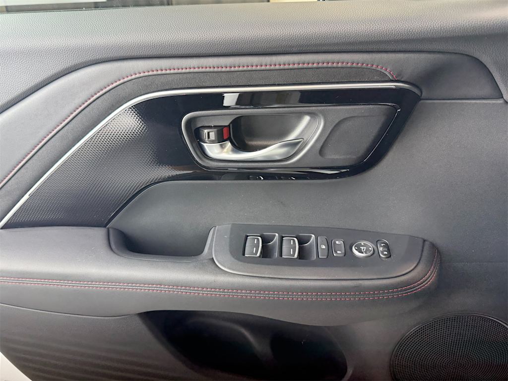 Thumbnail: 2025 Acura ADX - 24