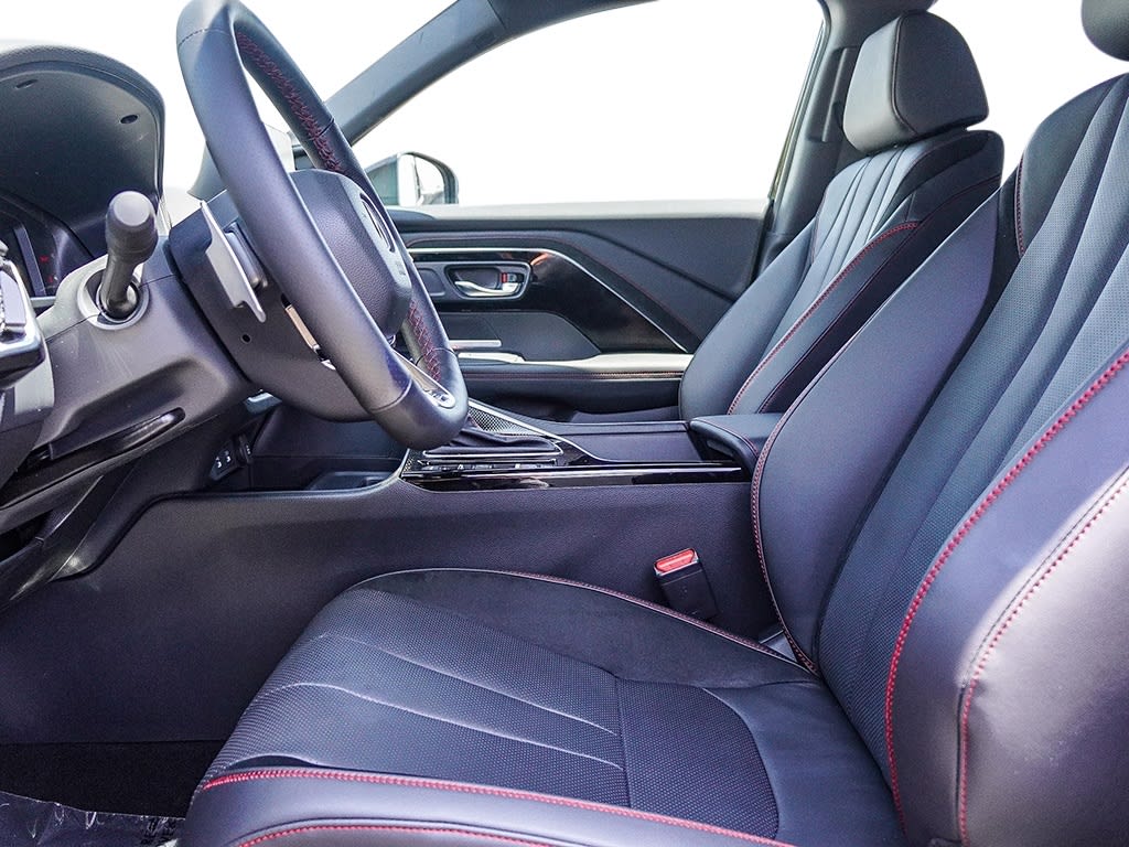 Thumbnail: 2025 Acura ADX - 7