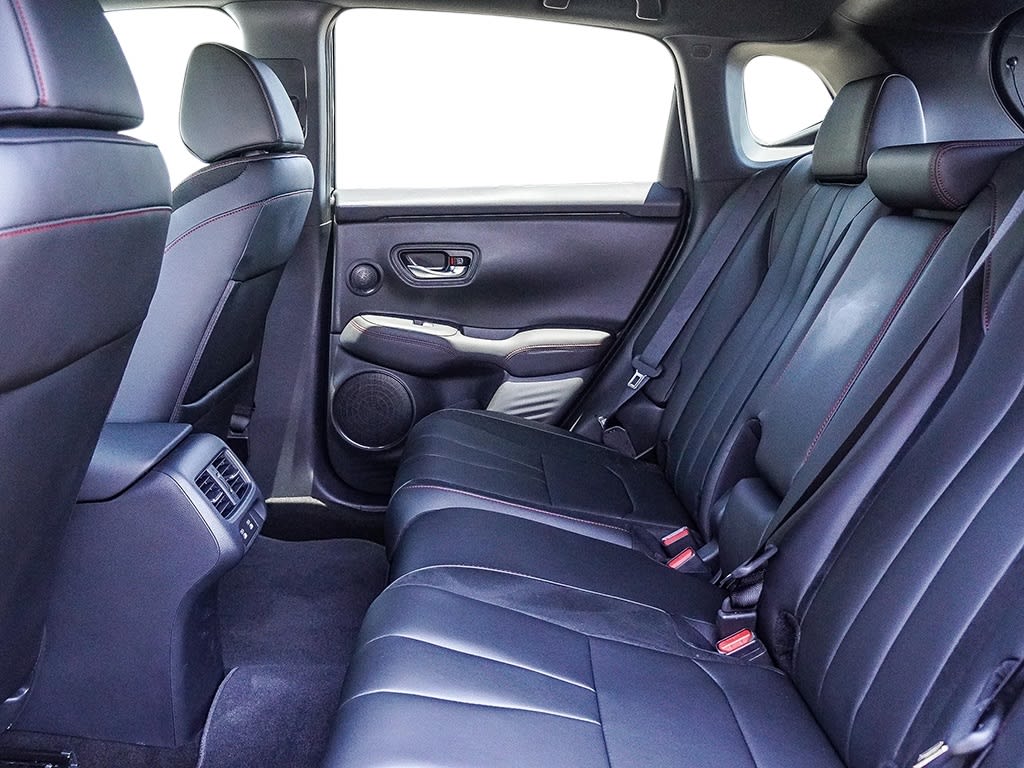 Thumbnail: 2025 Acura ADX - 9