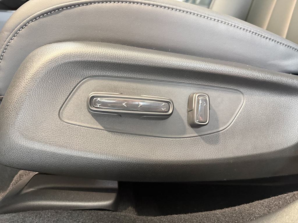 Thumbnail: 2026 Acura ADX - 24