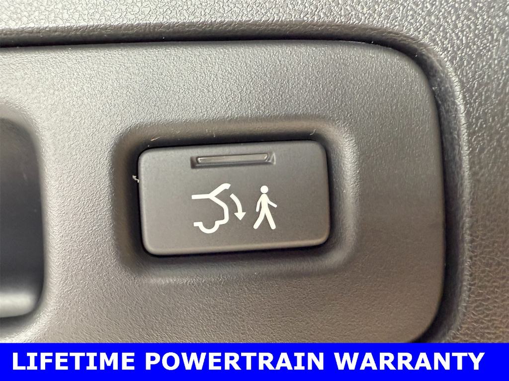 Thumbnail: 2025 Acura ADX - 35