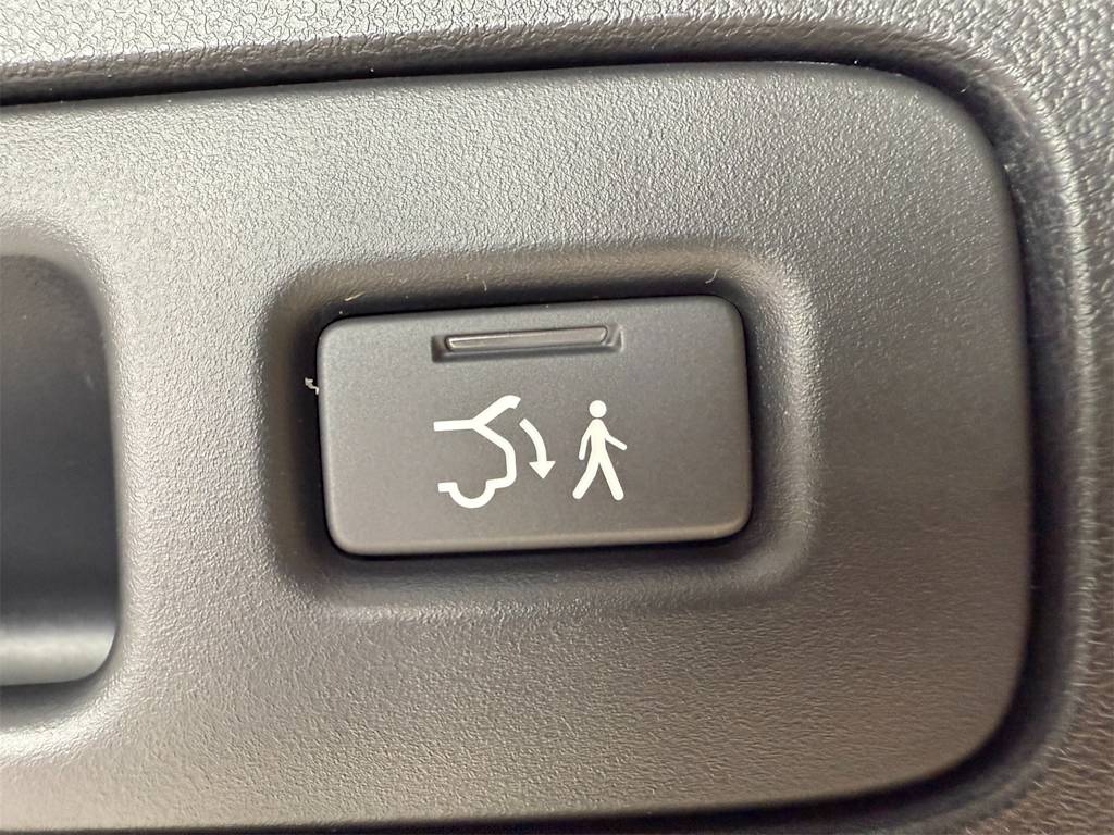 Thumbnail: 2025 Acura ADX - 37