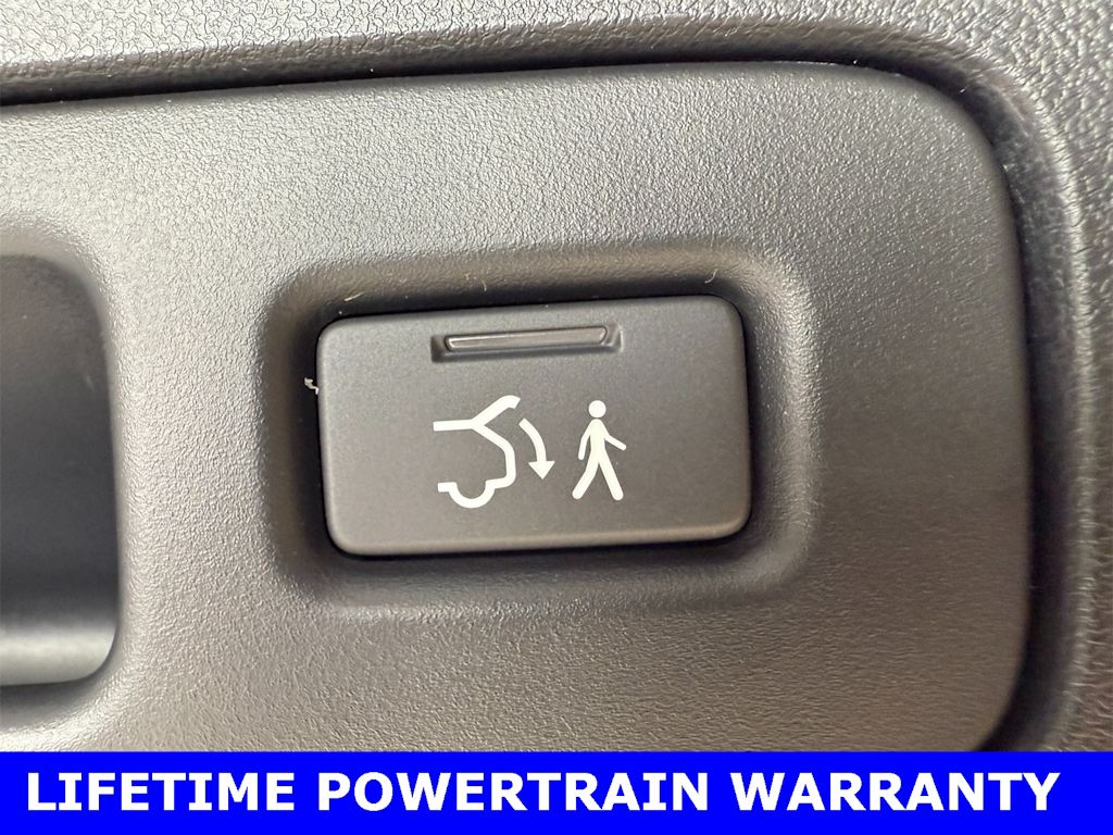 Thumbnail: 2025 Acura ADX - 37