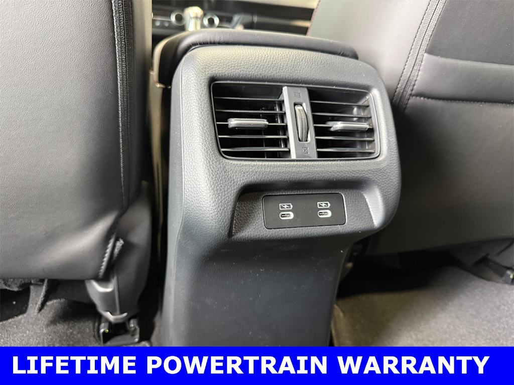 Thumbnail: 2025 Acura ADX - 36