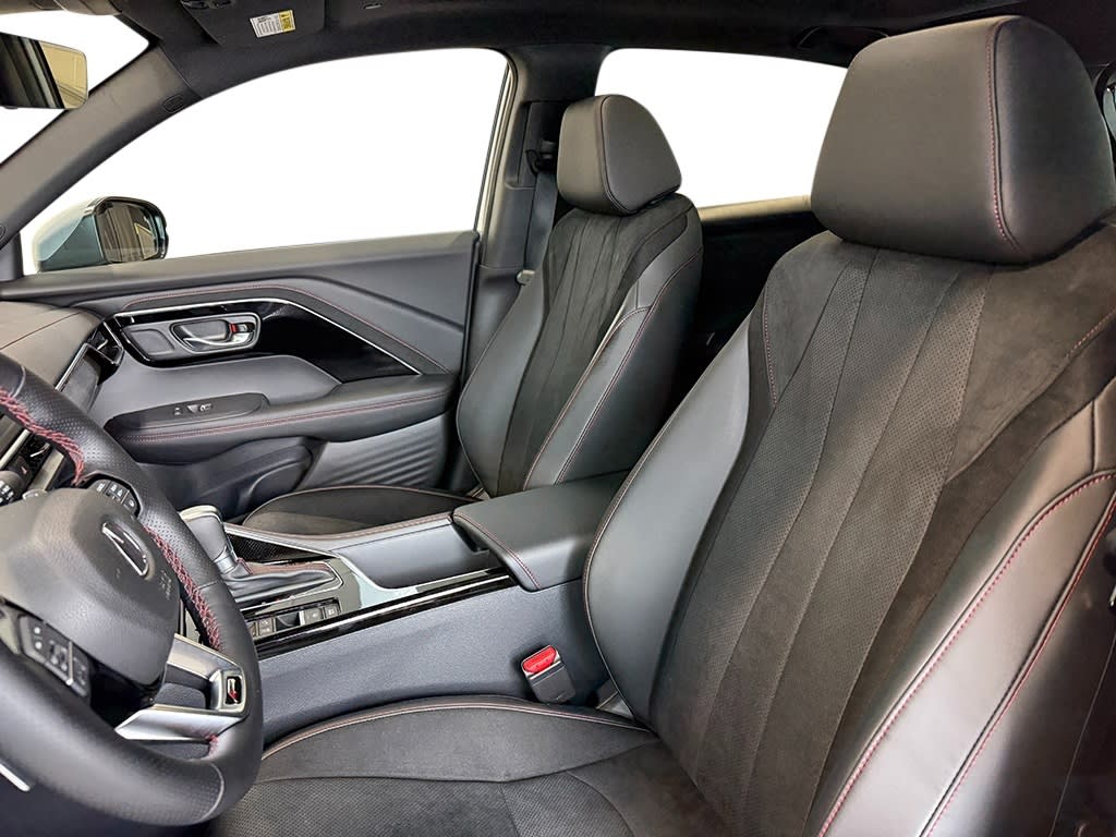 Thumbnail: 2025 Acura ADX - 11