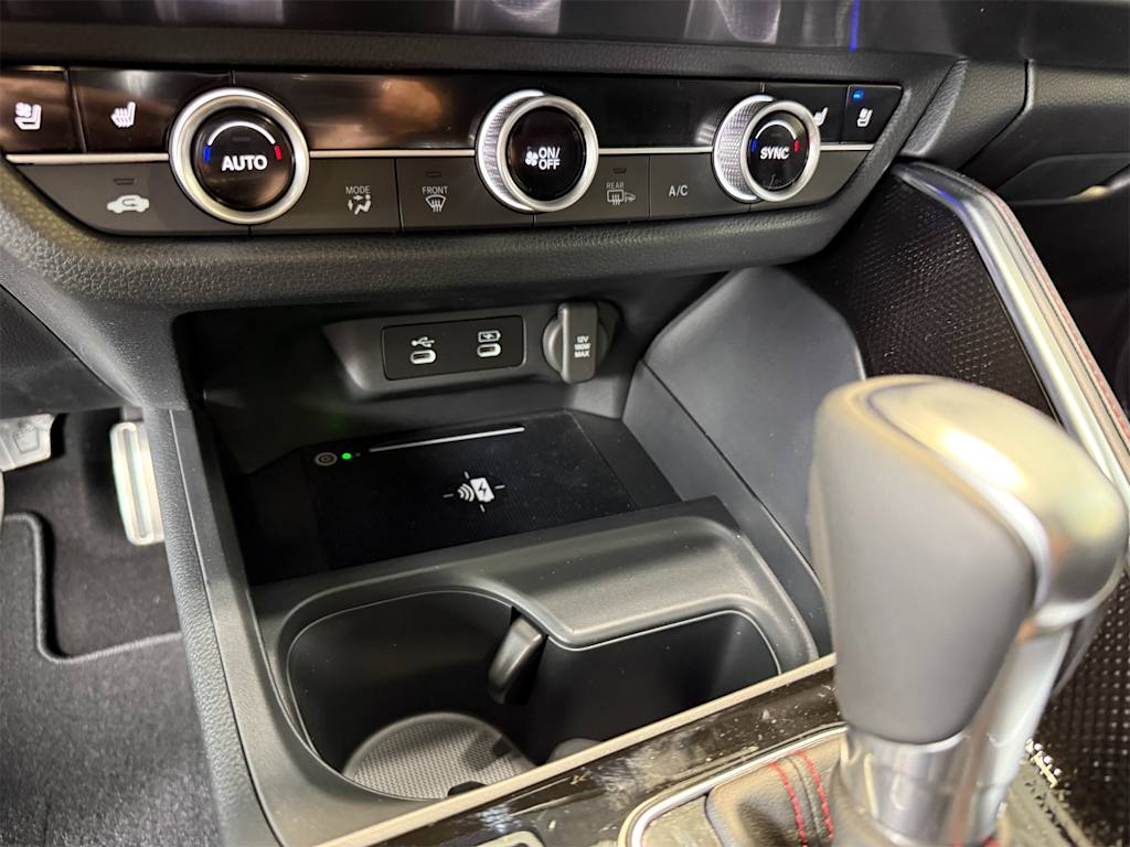 Thumbnail: 2025 Acura ADX - 15