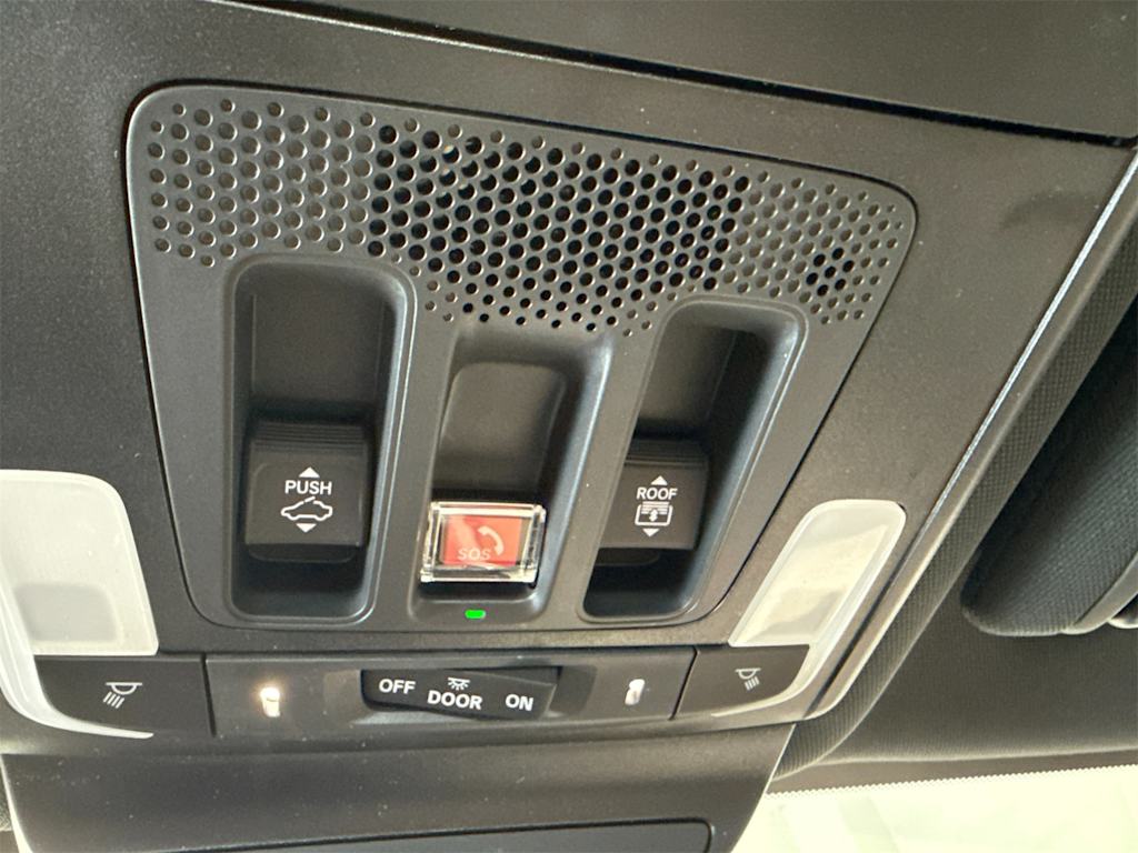 Thumbnail: 2025 Acura ADX - 28