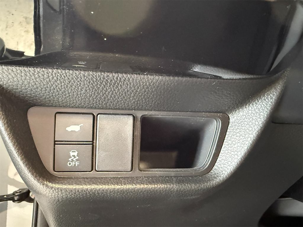 Thumbnail: 2025 Acura ADX - 27