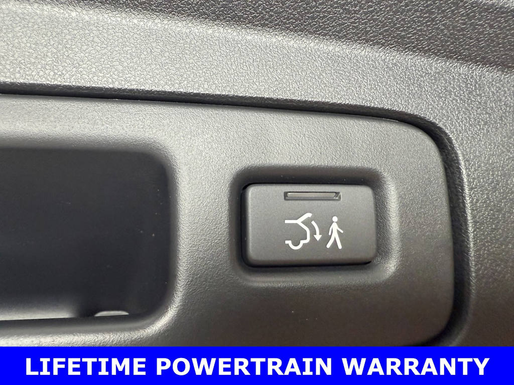 Thumbnail: 2025 Acura ADX - 39