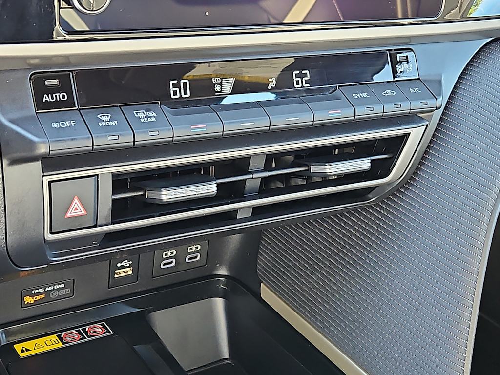 Thumbnail: 2025 Toyota Camry - 21