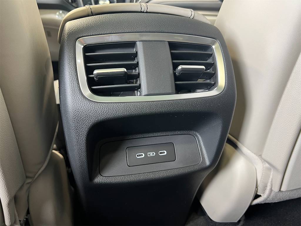 Thumbnail: 2025 Acura RDX - 29