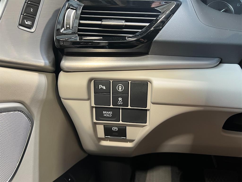 Thumbnail: 2025 Acura RDX - 20