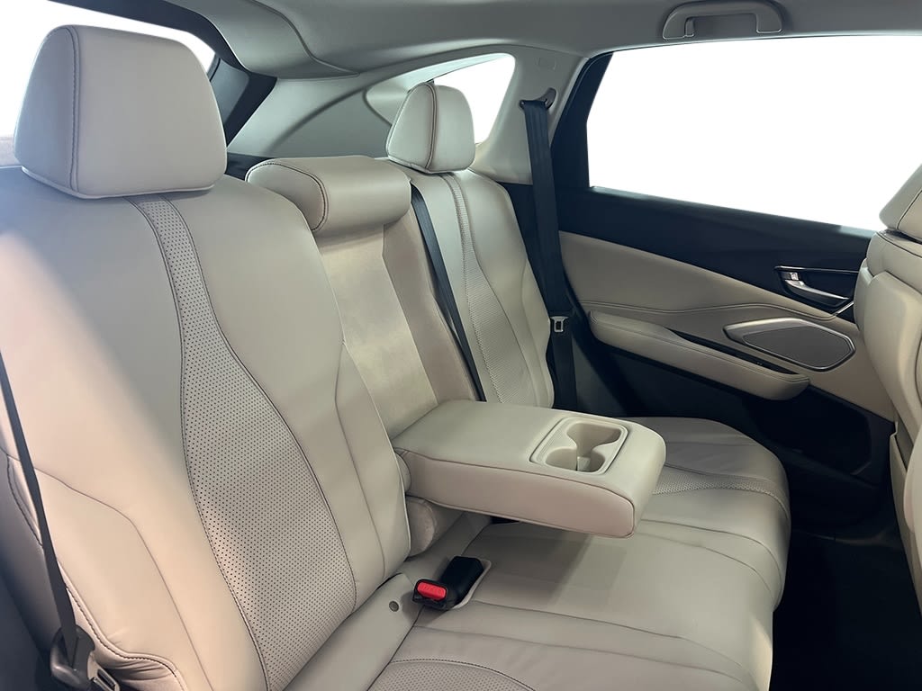 Thumbnail: 2025 Acura RDX - 32