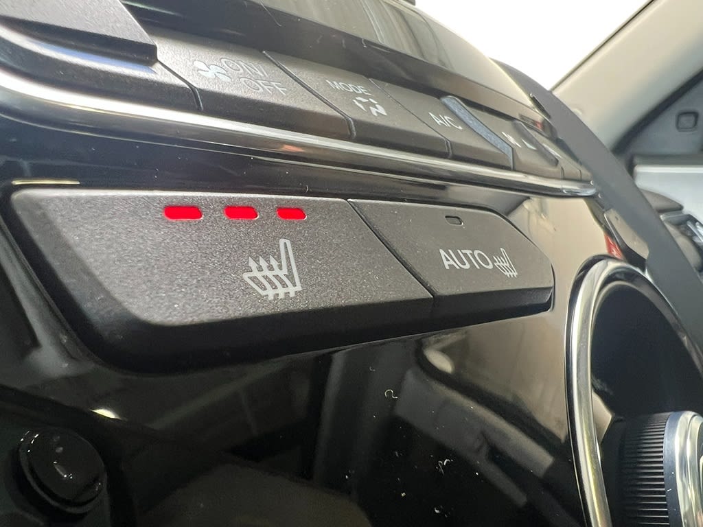 Thumbnail: 2025 Acura RDX - 29