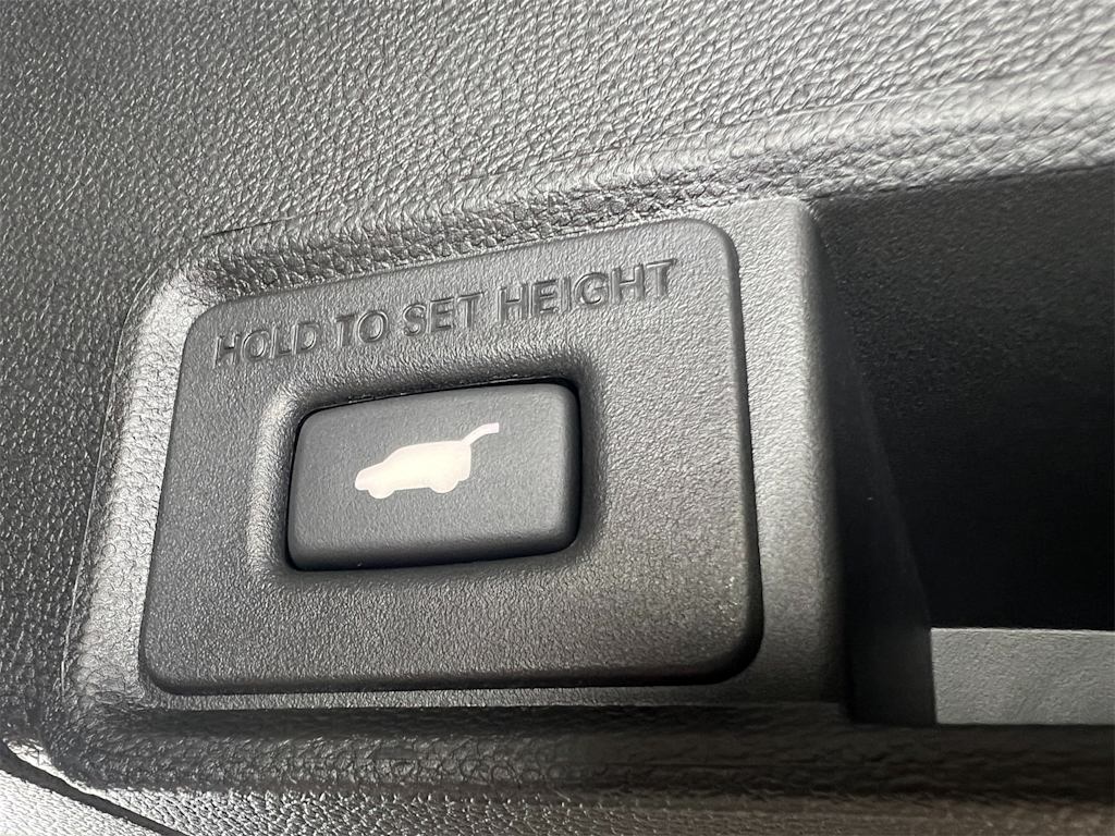 Thumbnail: 2025 Acura RDX - 34