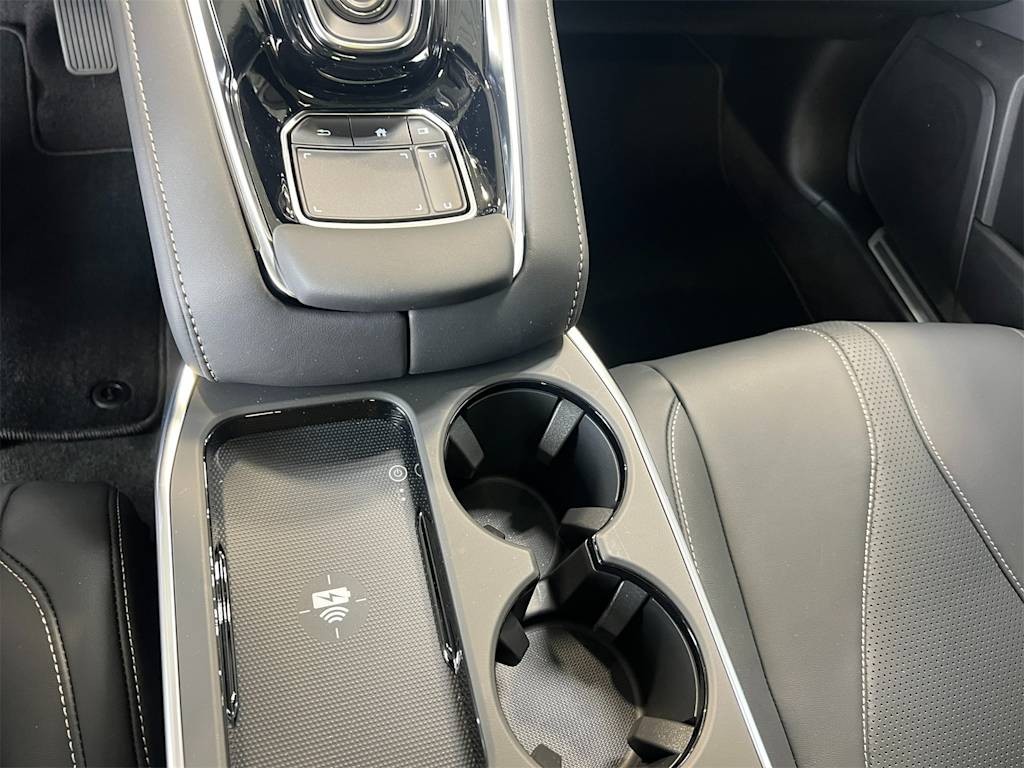 Thumbnail: 2025 Acura RDX - 15