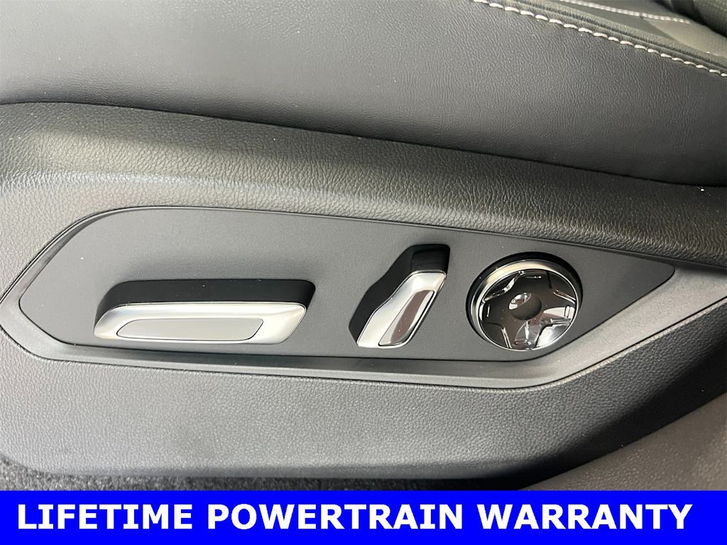 Thumbnail: 2025 Acura RDX - 23