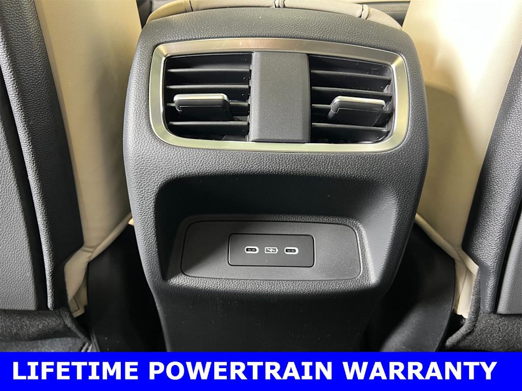 Thumbnail: 2025 Acura RDX - 36