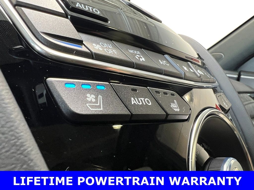 Thumbnail: 2025 Acura RDX - 32