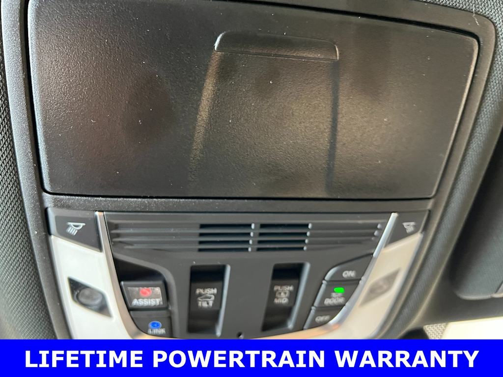 Thumbnail: 2025 Acura RDX - 29