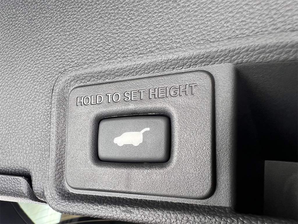 Thumbnail: 2025 Acura RDX - 37