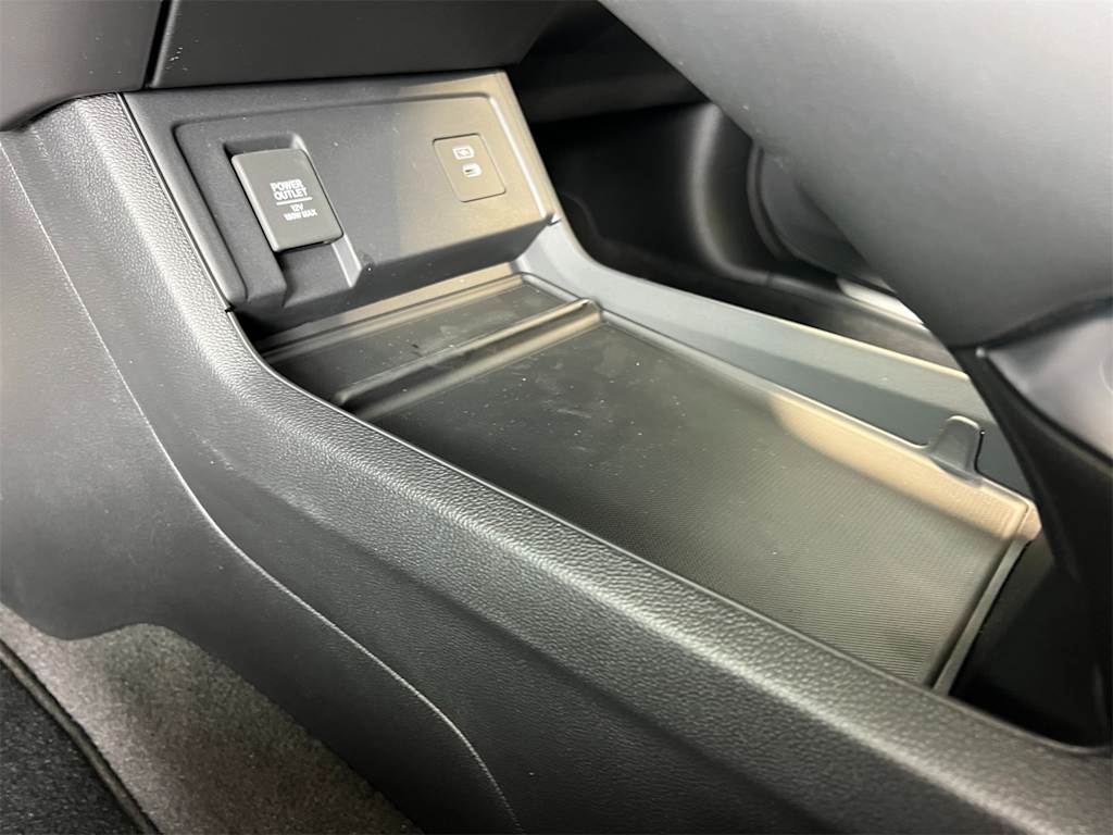 Thumbnail: 2025 Acura RDX - 29