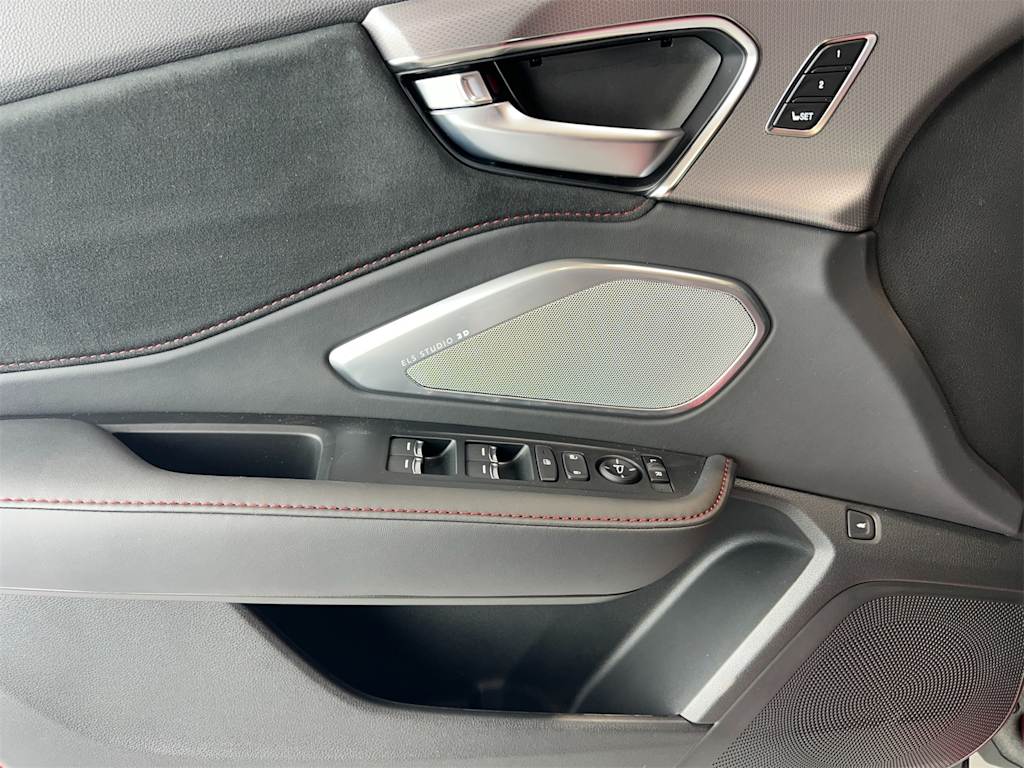 Thumbnail: 2025 Acura RDX - 25