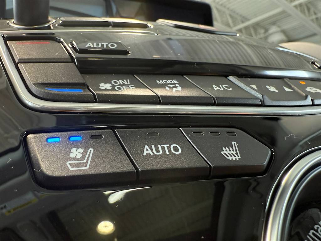 Thumbnail: 2025 Acura RDX - 26