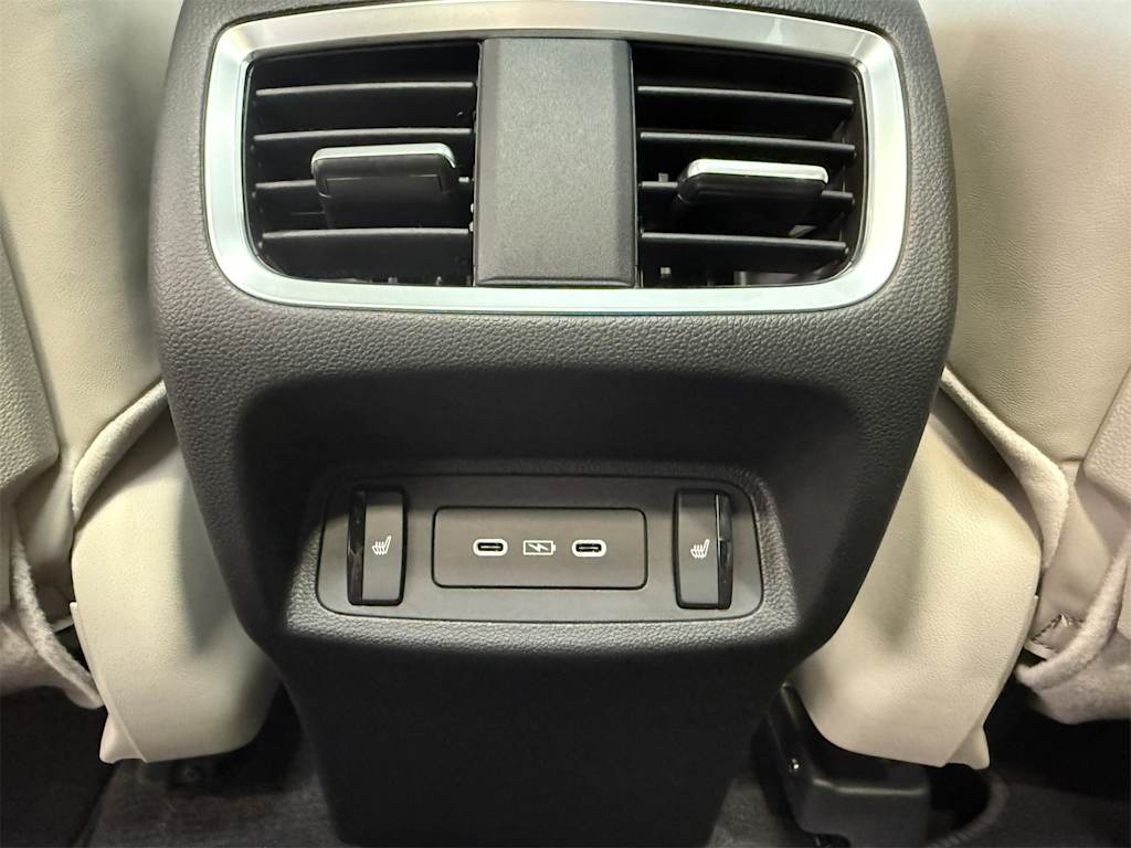 Thumbnail: 2025 Acura RDX - 31