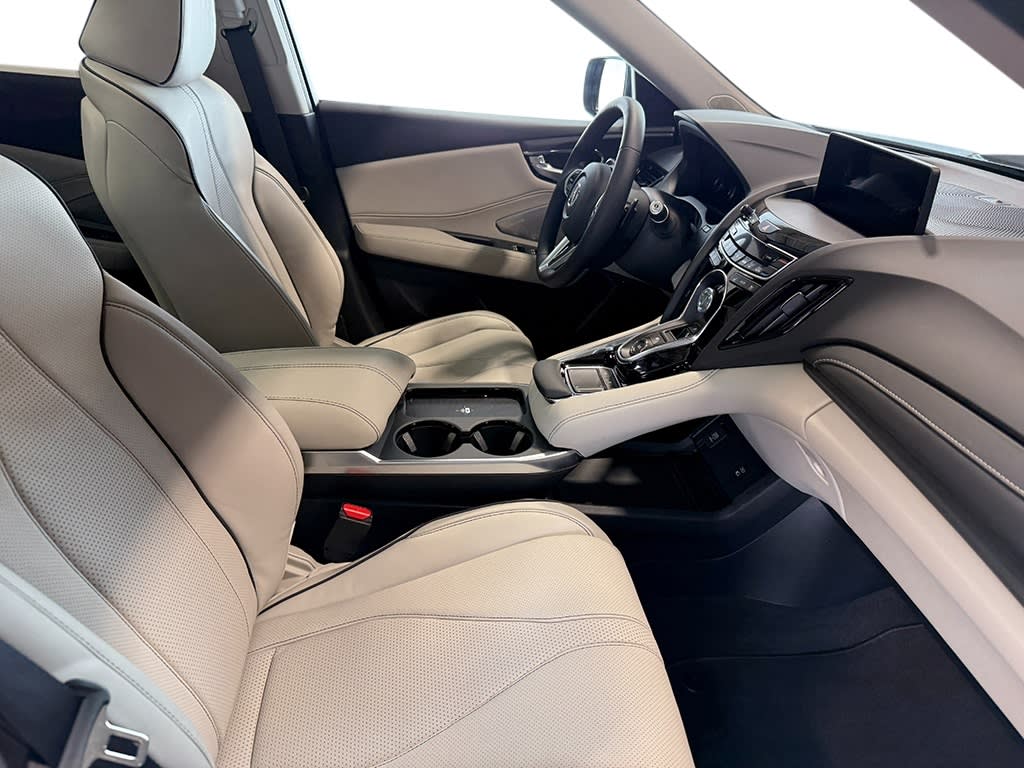 Thumbnail: 2025 Acura RDX - 32