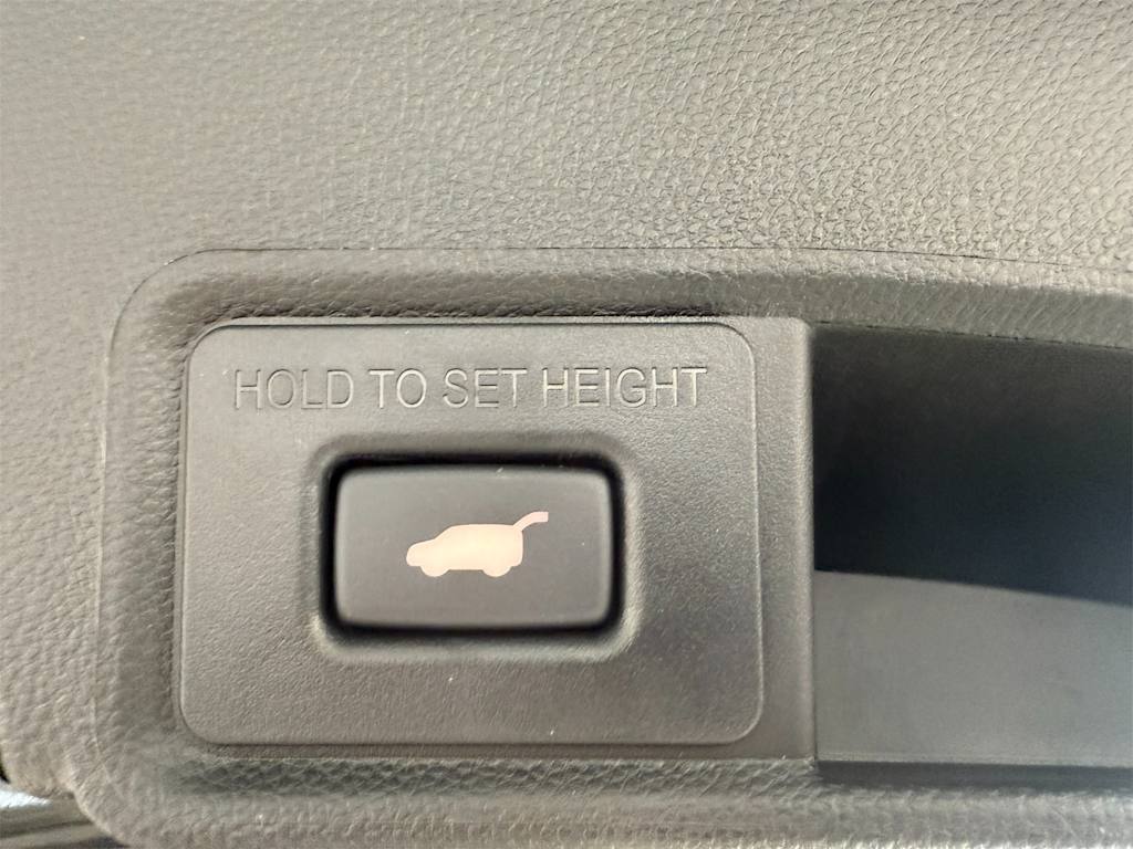 Thumbnail: 2025 Acura RDX - 34