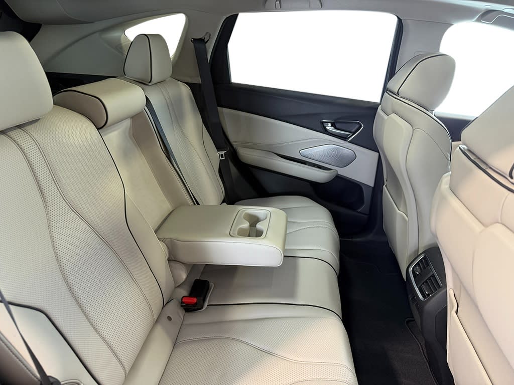 Thumbnail: 2025 Acura RDX - 33