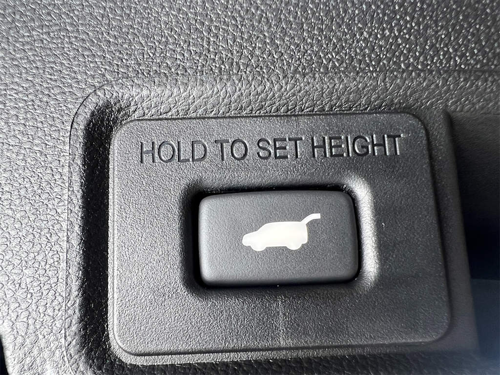 Thumbnail: 2026 Acura RDX - 16