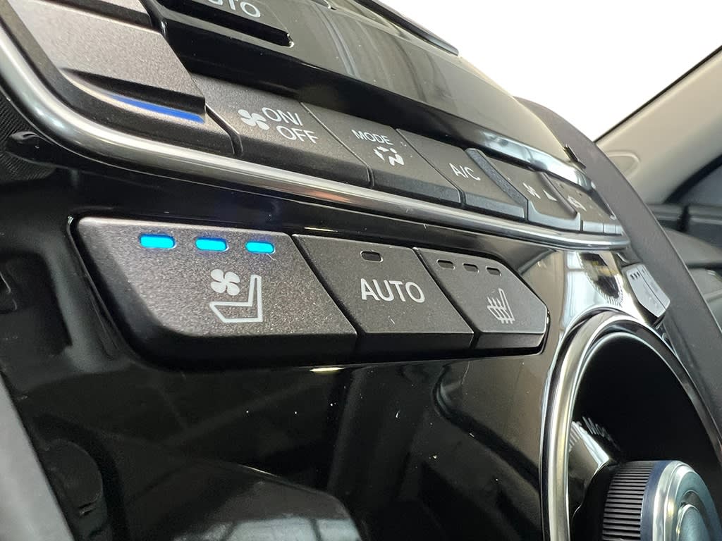 Thumbnail: 2026 Acura RDX - 28