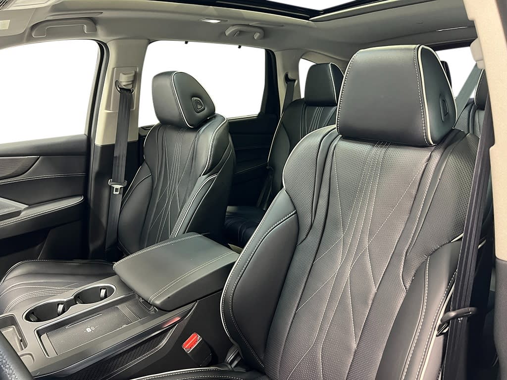 Thumbnail: 2026 Acura MDX - 10