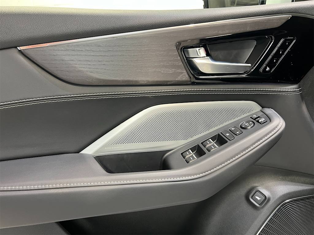 Thumbnail: 2026 Acura MDX - 22