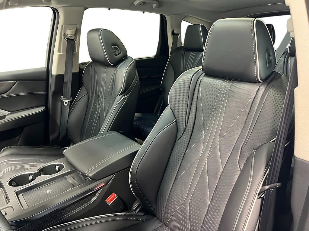 Thumbnail: 2026 Acura MDX - 10