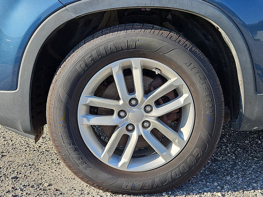Thumbnail: 2014 Kia Sorento - 8