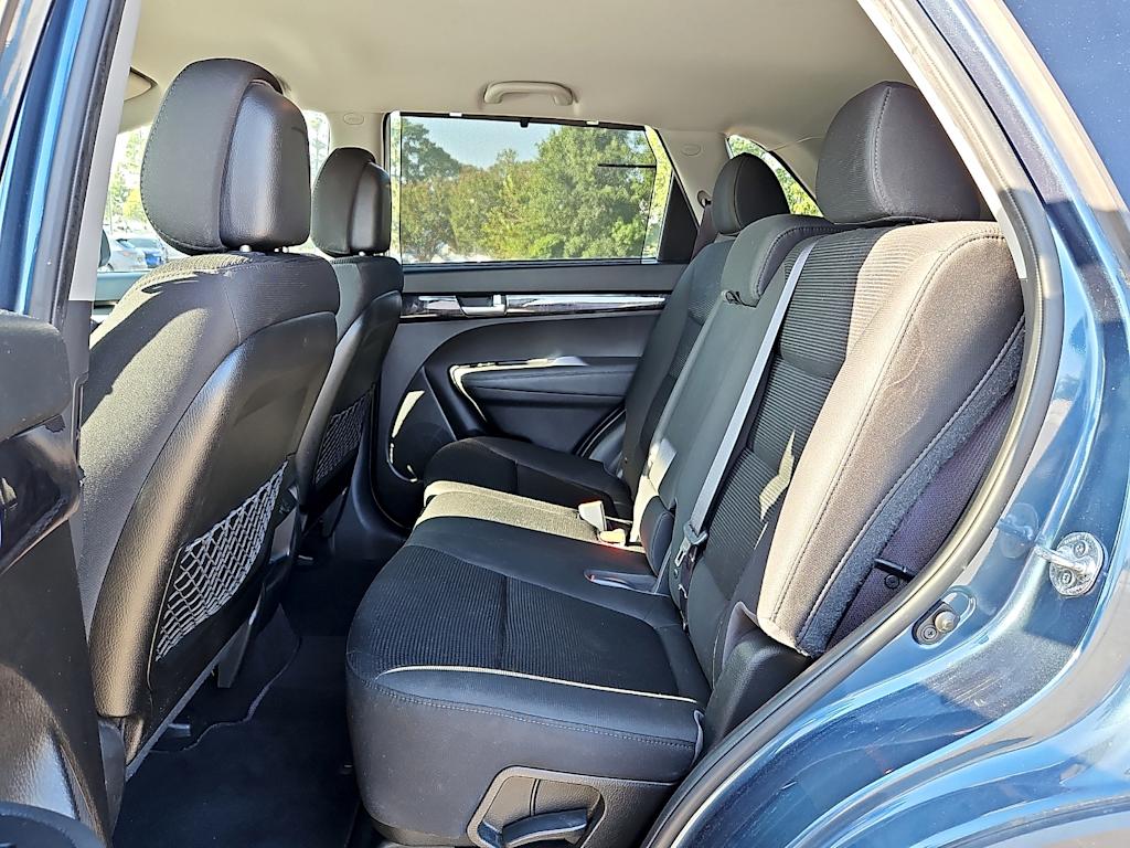 Thumbnail: 2014 Kia Sorento - 10