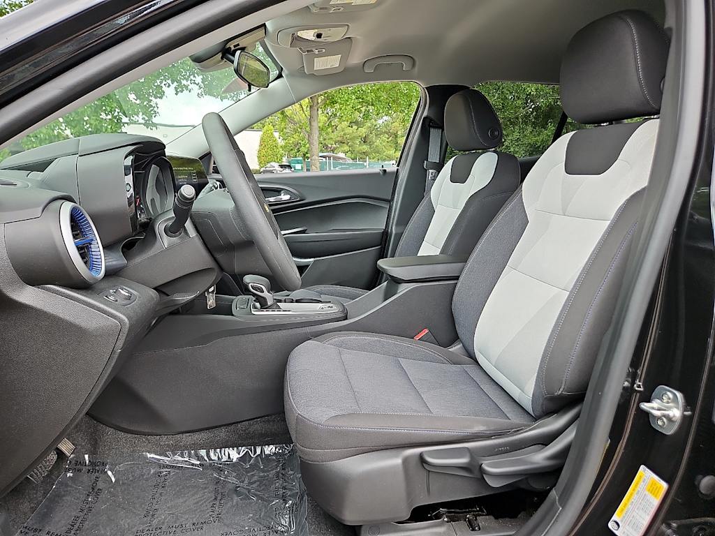 Thumbnail: 2025 Chevrolet Trax - 10