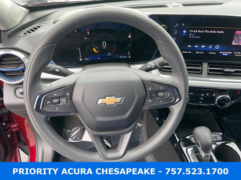 Thumbnail: 2025 Chevrolet Trax - 2