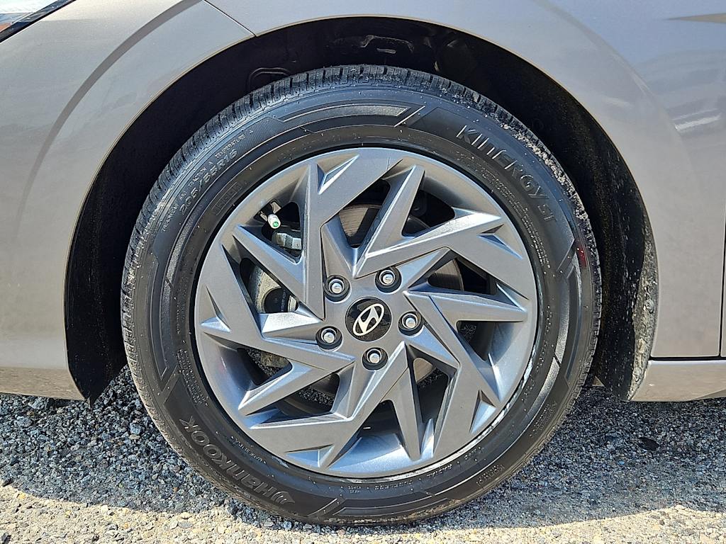 Thumbnail: 2024 Hyundai Elantra - 8