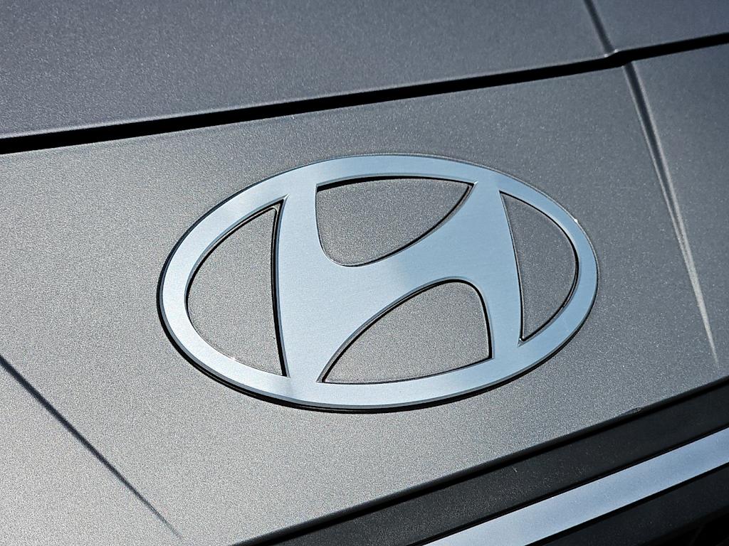 Thumbnail: 2024 Hyundai Elantra - 33