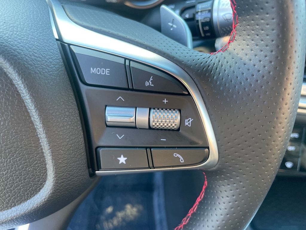 Thumbnail: 2025 Genesis G70 - 21