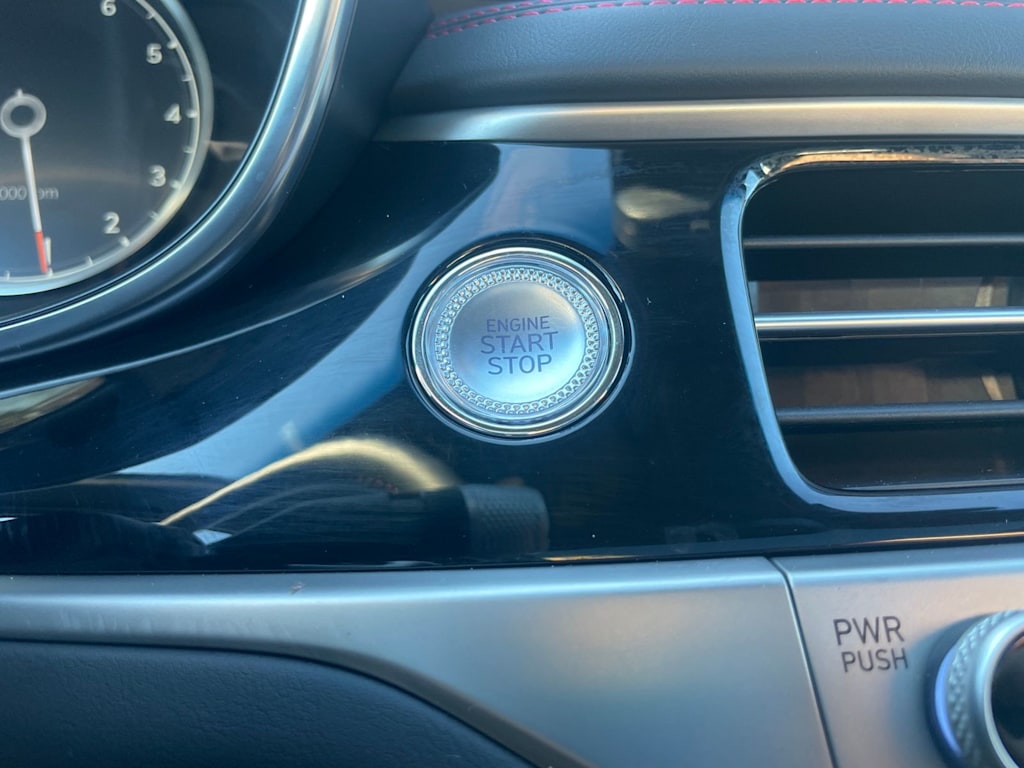 Thumbnail: 2025 Genesis G70 - 26