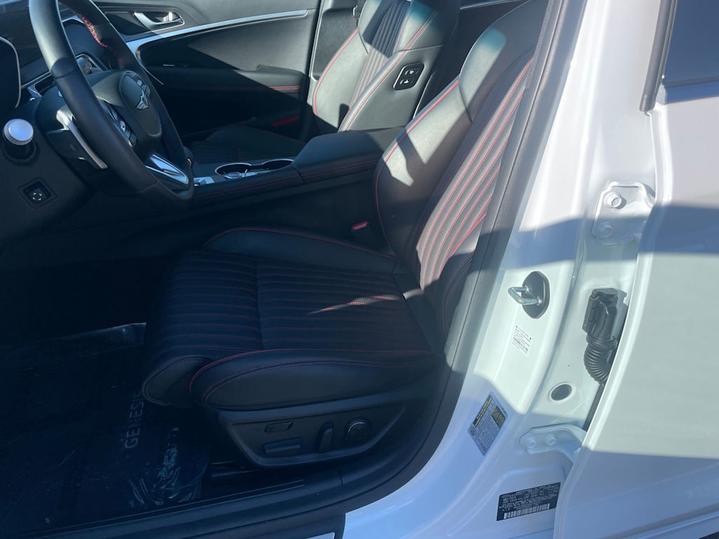 Thumbnail: 2025 Genesis G70 - 9