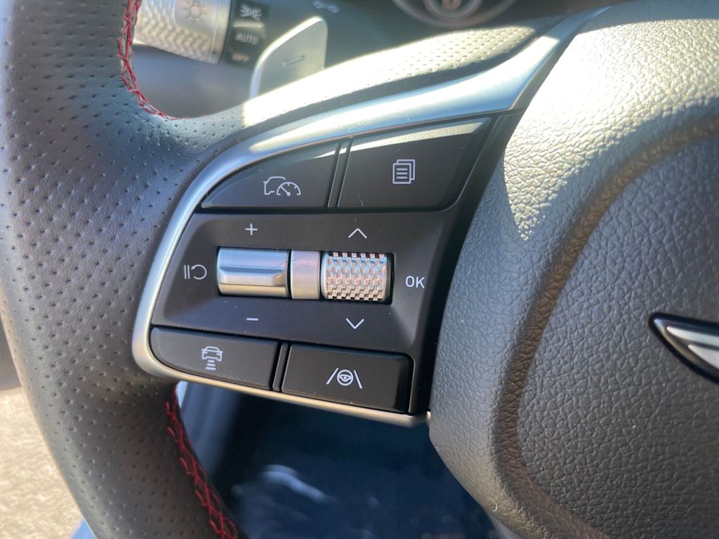 Thumbnail: 2025 Genesis G70 - 20