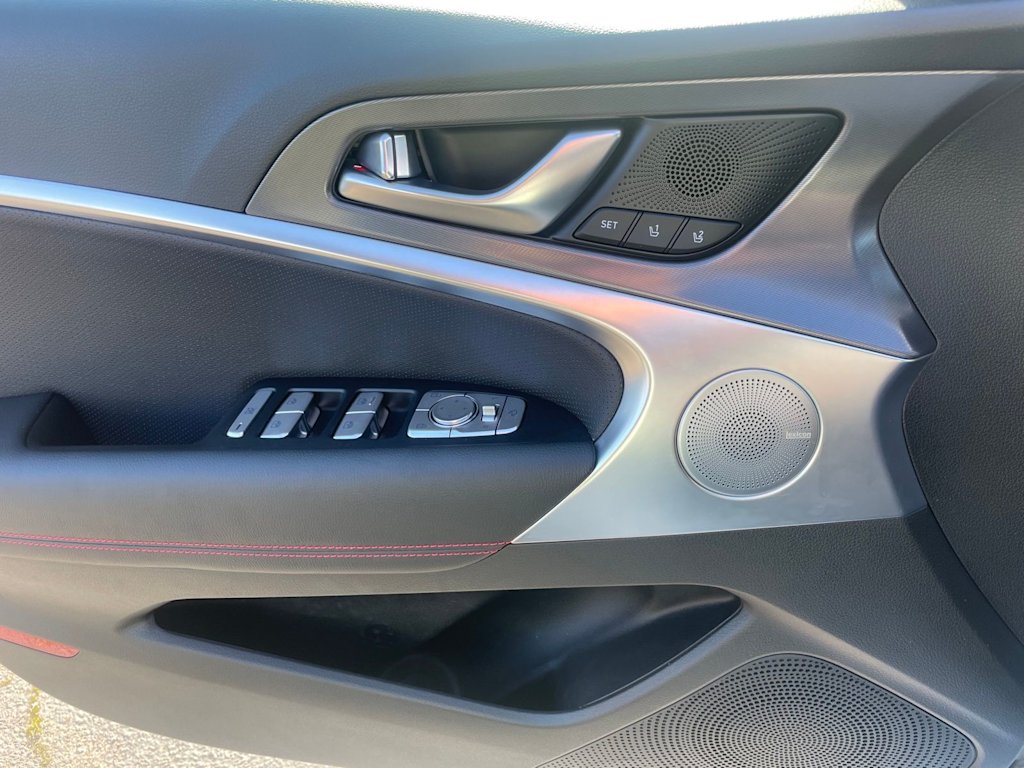 Thumbnail: 2025 Genesis G70 - 19