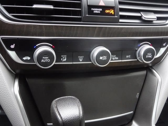 2019 Honda Accord EX 28